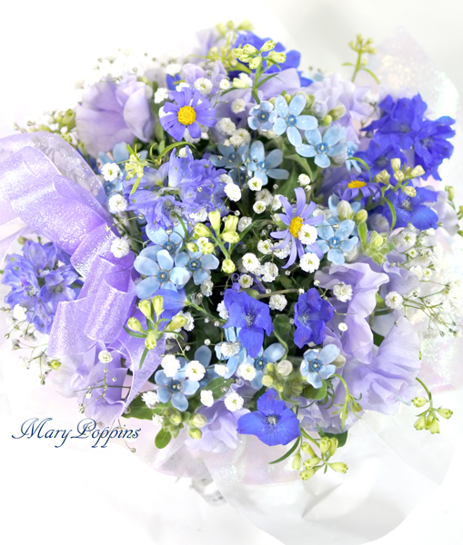 青い小花のアレンジメント