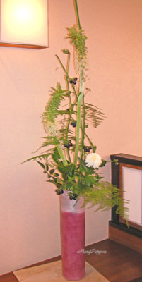 パイナップルリリーとブラックパール 誕生花と花言葉のプレゼント