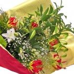 カサブランカとグロリオーサの花束